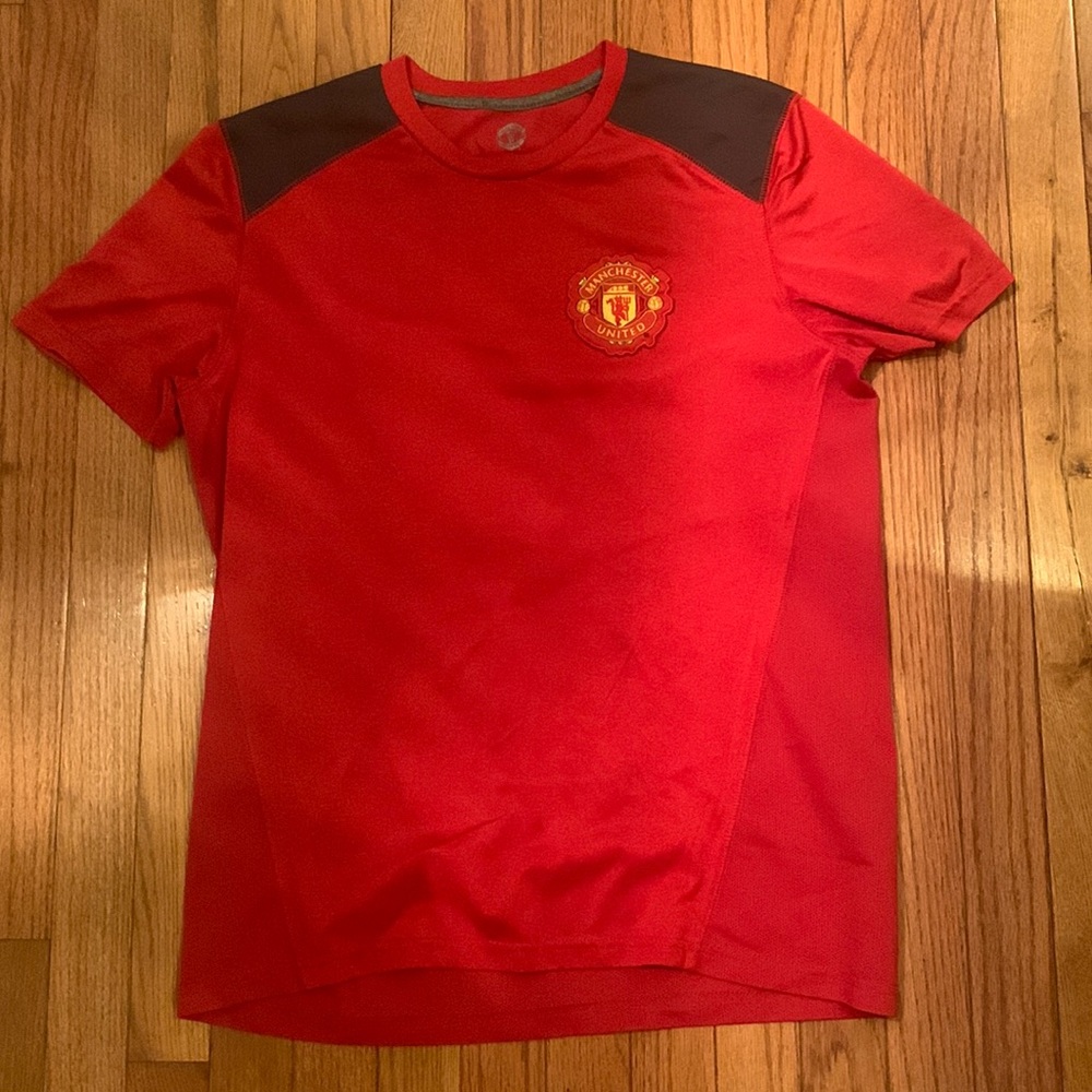 Classy Man U shirt